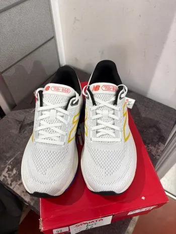 Used New Balance 860 v14 bike — image 3 of 7