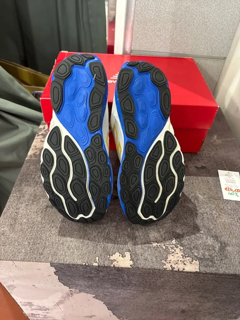 Used New Balance 860 v14 bike — image 5 of 7