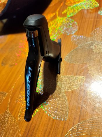 Použité Shimano Ultegra Di2 ST-8050 bike