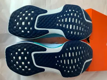 Used Nike ZoomX Invincible bike — image 2 of 4