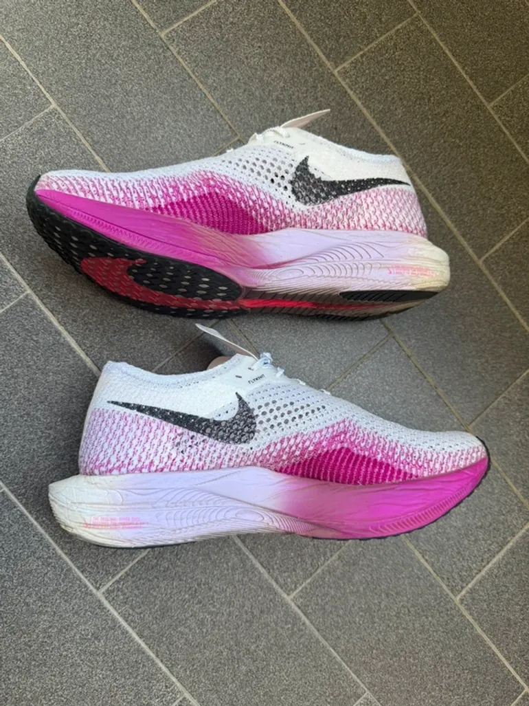 Used White Vaporfly 3 bike — image 3 of 4