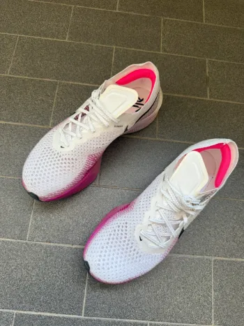 Used White Vaporfly 3 bike — image 4 of 4