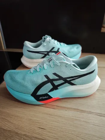 Used Asics Metaspeed Sky Paris bike — image 3 of 15