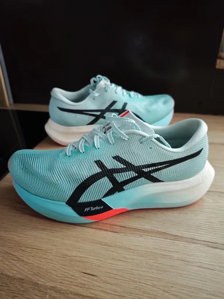 Used Asics Metaspeed Sky Paris bike — image 3 of 15