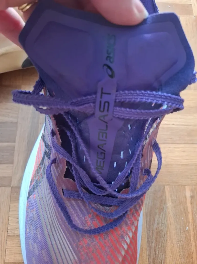 Gebrauchtes Asics Megablast bike — Bild 5 von 5