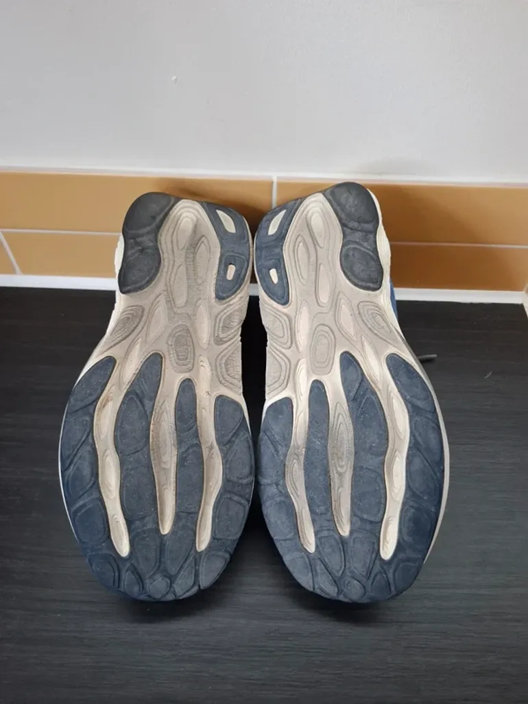 Used New Balance Fresh Foam X 880v15 bike — image 5 of 15