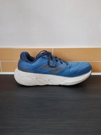 Used New Balance Fresh Foam X 880v15 bike — image 9 of 15