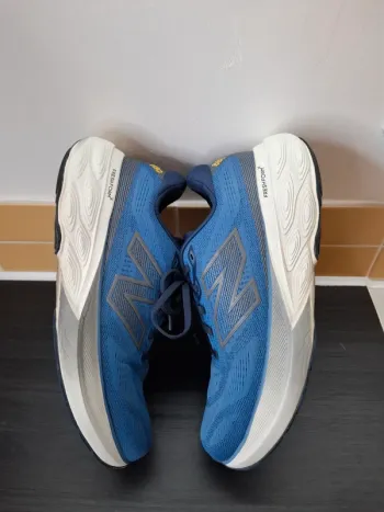 Used New Balance Fresh Foam X 880v15 bike — image 2 of 15
