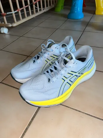 Used Asics GT 2000 14 bike