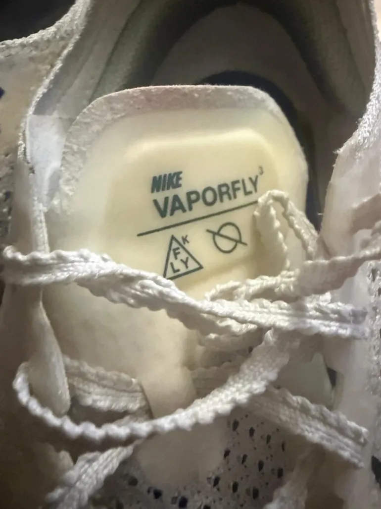 Used Nike Vaporfly 3 bike — image 8 of 9