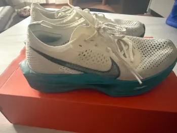Used Nike Vaporfly 3 bike — image 3 of 9