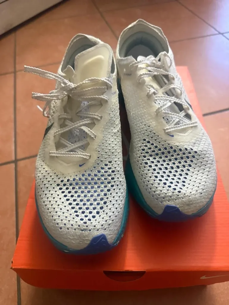 Used Nike Vaporfly 3 bike — image 4 of 9