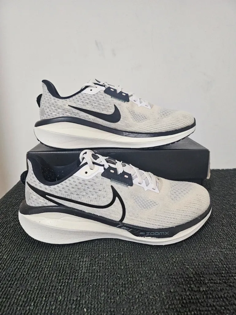 Used Nike Vomero 17 bike — image 1 of 10