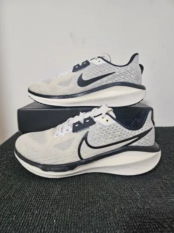 Used Nike Vomero 17 bike — image 2 of 10