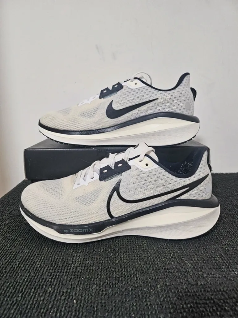 Used Nike Vomero 17 bike — image 2 of 10