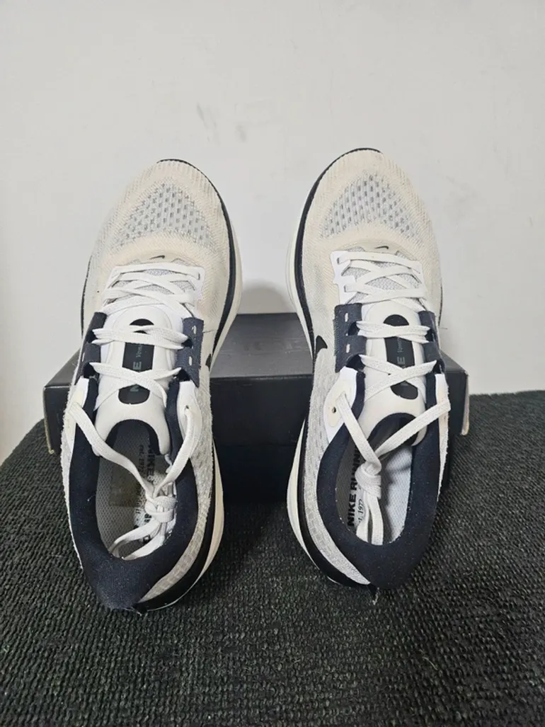Used Nike Vomero 17 bike — image 4 of 10