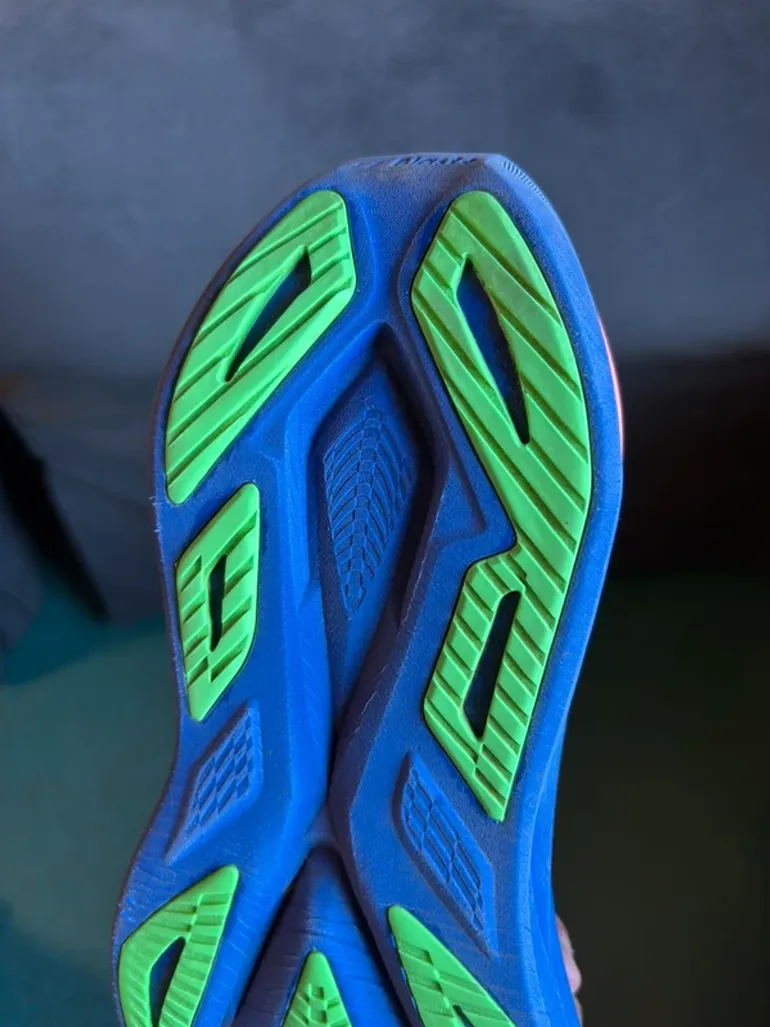 Used Asics Superblast 3 bike — image 8 of 11