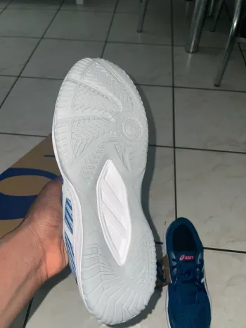 Used Asics Baskets bike — image 3 of 3