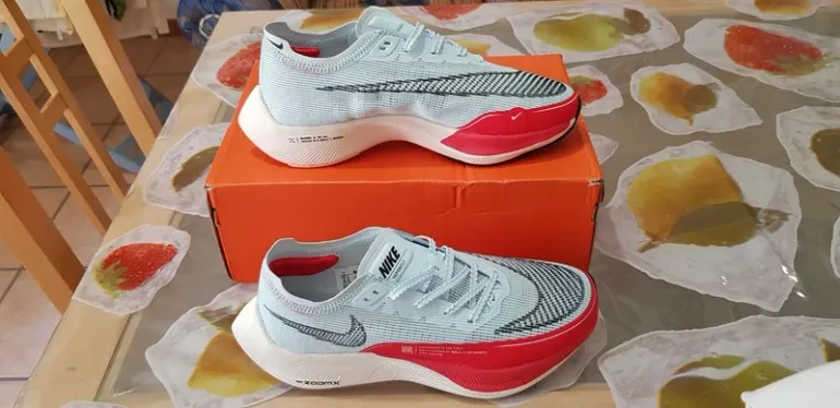 Used Nike ZoomX Vaporfly bike — image 2 of 6