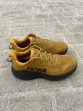 Used Hoka Challenger 8 bike — image 2 of 9