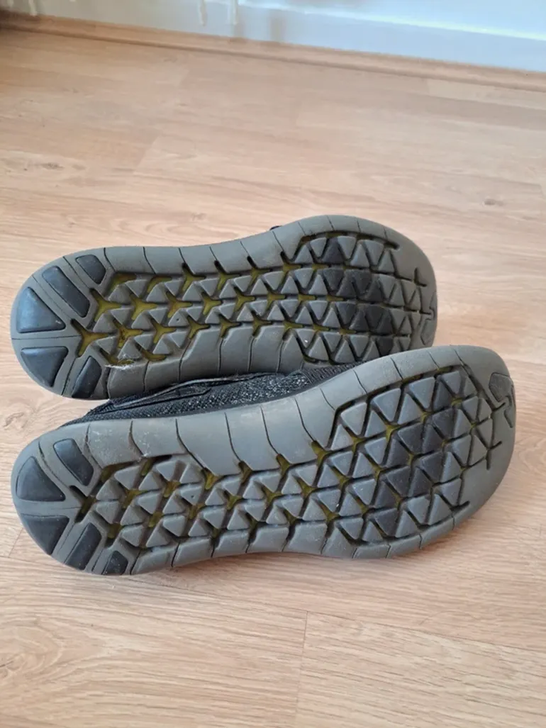 Käytetty Simple Free Run Flyknit bike — kuva 6 / 8