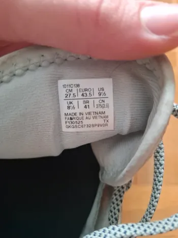 Použité Asics Novablast 5 bike — obrázek 4 z 5