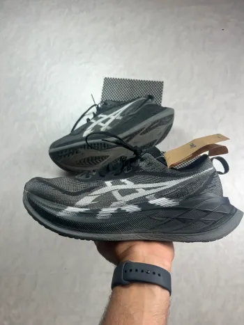 Used Asics Superblast 2 bike