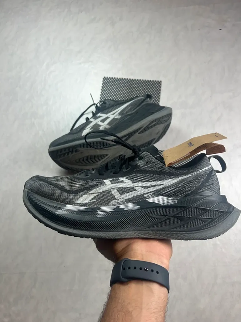 Used Asics Superblast 2 bike — image 1 of 6