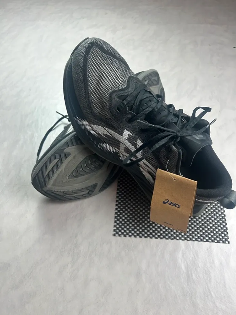 Used Asics Superblast 2 bike — image 2 of 6