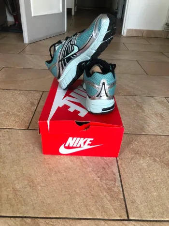 Used Nike Moto 2k bike — image 2 of 5