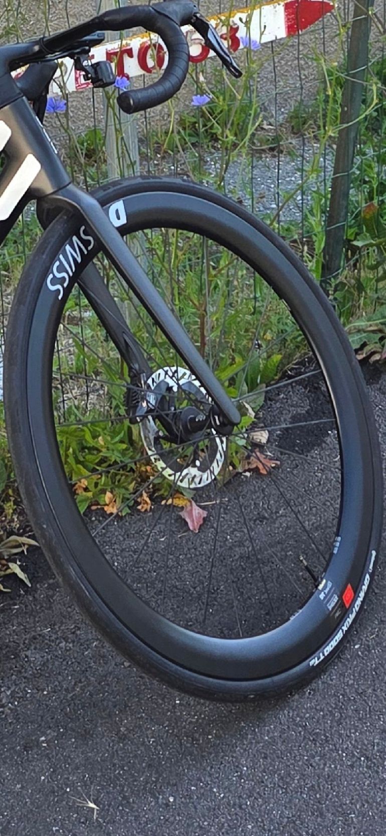 Used Dt Swiss ARC 1100 DICUT® DB 2024 bike — image 1 of 3