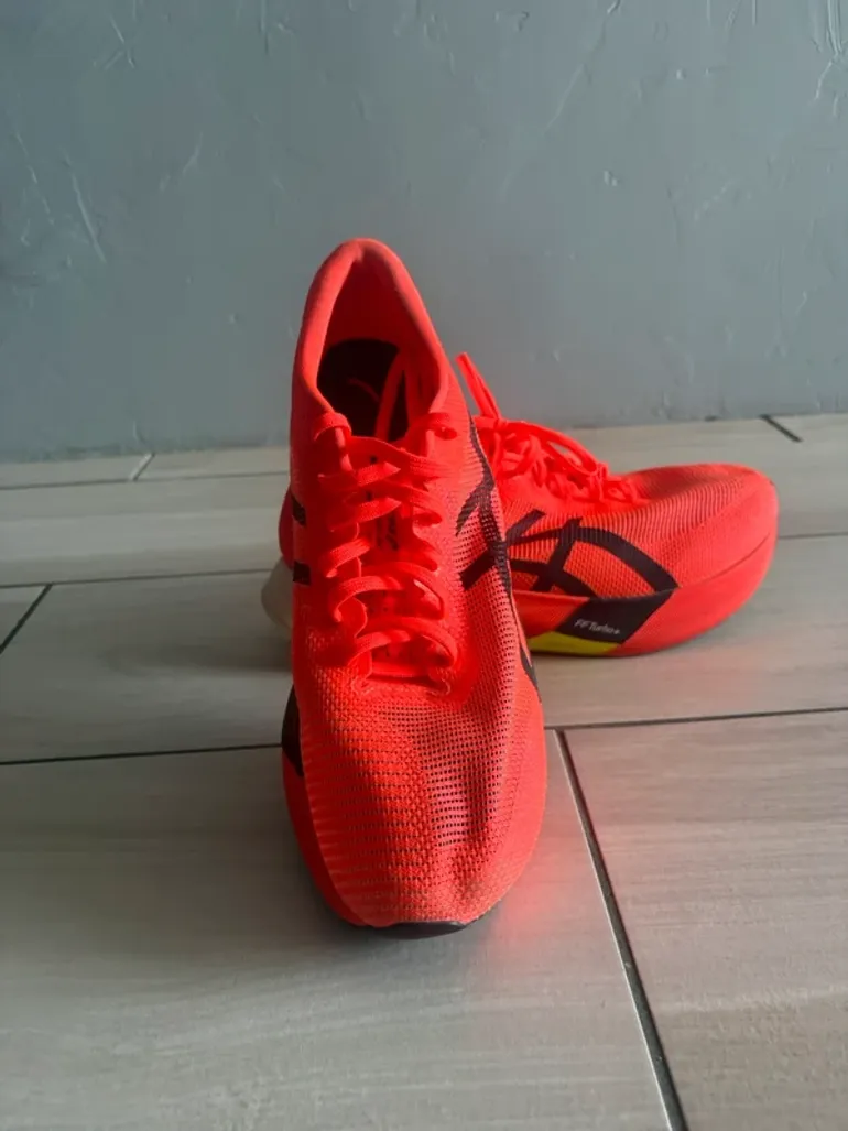 Used Asics Metaspeed Edge bike — image 2 of 3