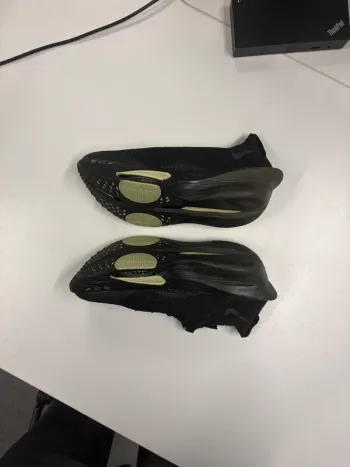 Used Nike Air Zoom Alphafly Next% 3 bike — image 3 of 3