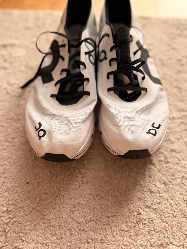 Tweedehands On Running Cloudsurfer 2 bike — afbeelding 1 van 5
