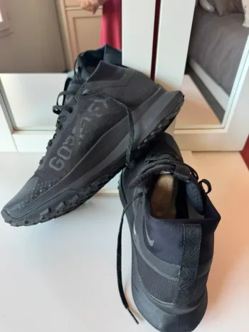 Used Nike Trail Gore-Tex bike — image 2 of 7