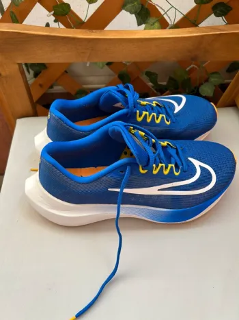 Used Nike Zoom Fly 5 bike — image 2 of 5