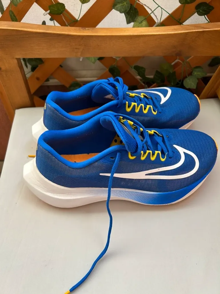Used Nike Zoom Fly 5 bike — image 2 of 5