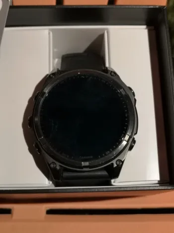Used Garmin Fenix 8 2025 bike — image 2 of 4