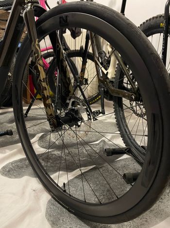 Used Novatec R3 Carbon 35mm 2026 bike — image 2 of 3