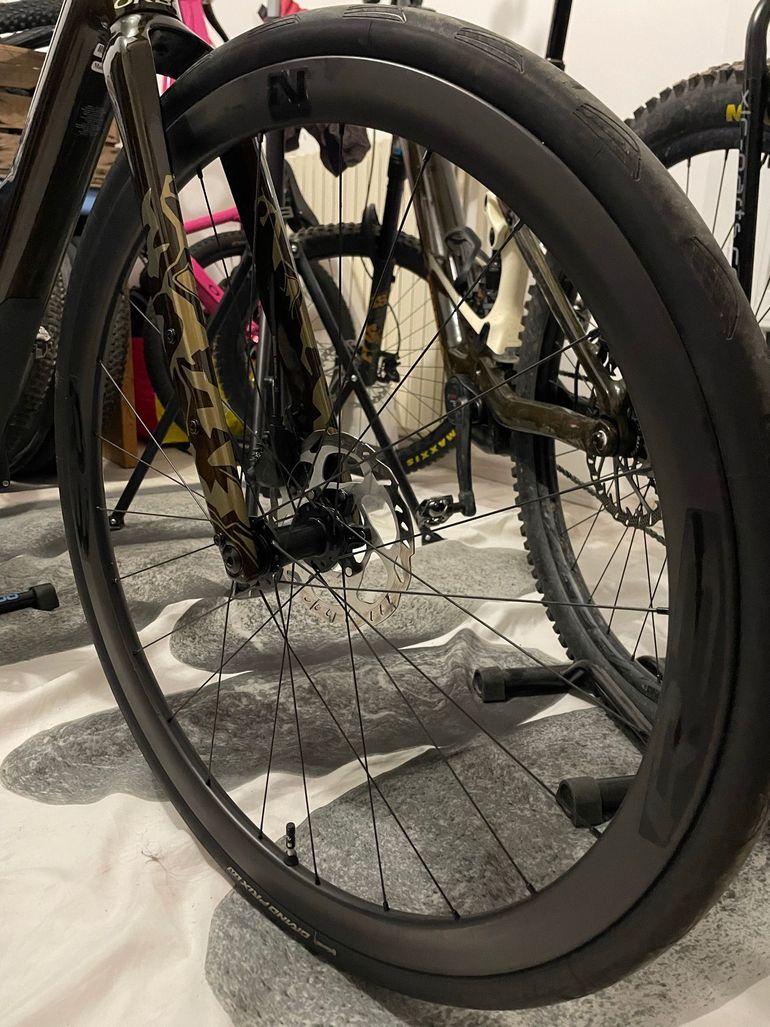 Used Novatec R3 Carbon 35mm 2026 bike — image 2 of 3