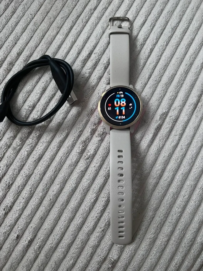Used Garmin Venu 2S bike — image 1 of 6