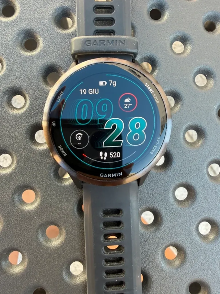 Used Garmin Forerunner 570 bike — image 3 of 7