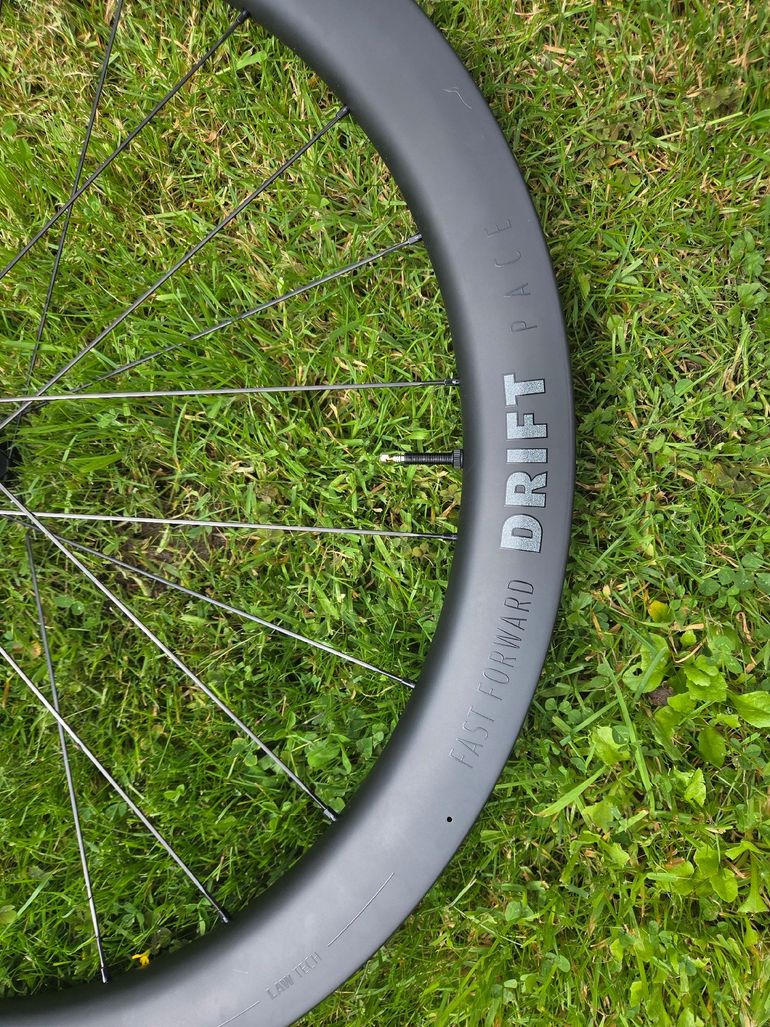 Used Ffwd Drift Pace Gravel Carbon Wheels 2025 bike — image 2 of 4