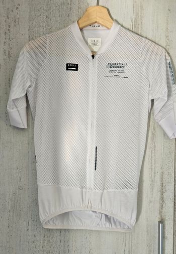 Used Gobik Carrera Jersey bike