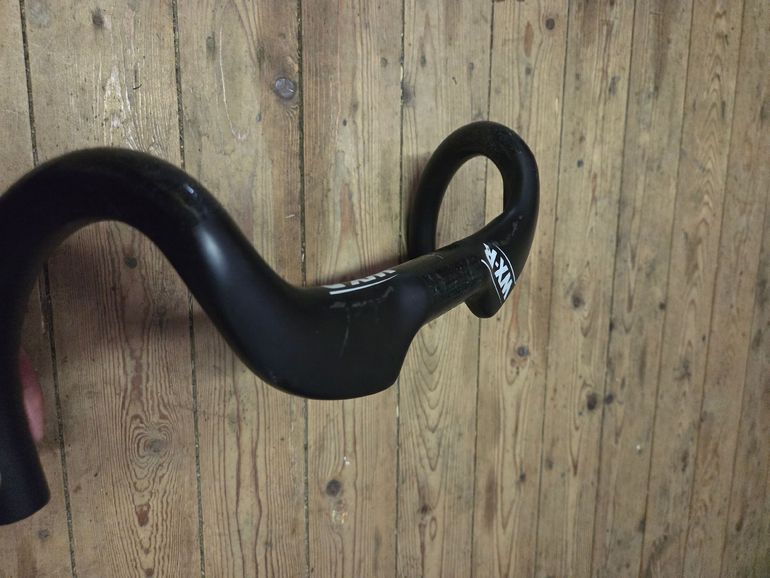 Used wx-r super smal Stuur 35cm Carbon 2024 bike — image 6 of 8