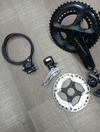 Used Shimano Di2 11-speed Groupset with D-Fly bike — image 2 of 10