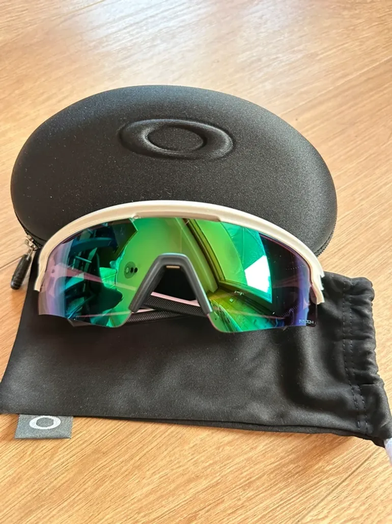 Used Oakley Sphaera Strike 2026 bike — image 2 of 6