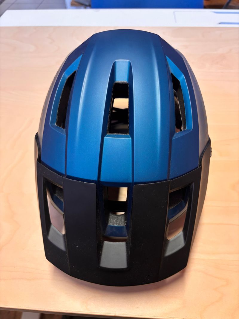 Used Bell Rogue Helmet bike — image 3 of 3