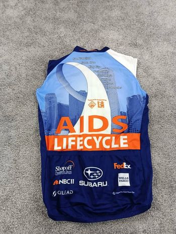 Käytetty Voler maillot débardeur velo homme taille l -39 6855 cyclisme route respirant San Francisco aids bike — kuva 3 / 5