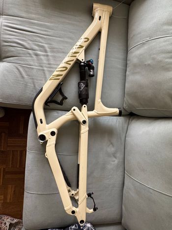 Käytetty Canyon Torke 5 Frame 2024 bike